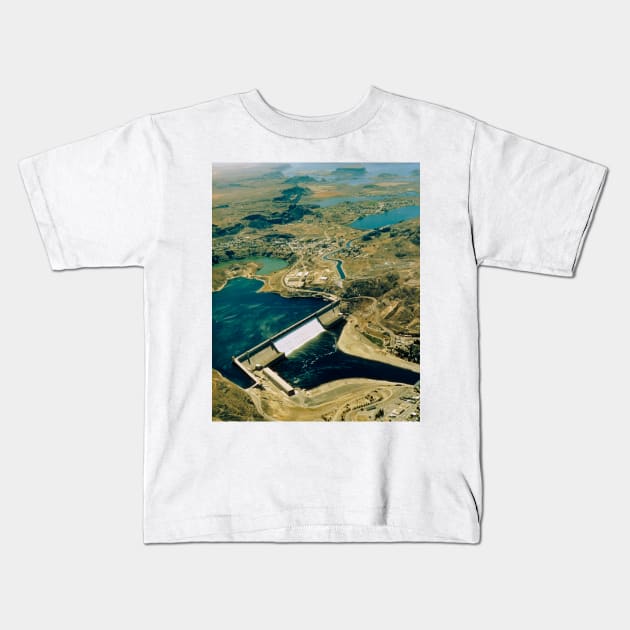 Aerial view of Grand Coulee Dam (T130/0058) Kids T-Shirt by SciencePhoto